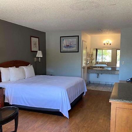 Motel Howard Johnson By Wyndham Azusa Exteriér fotografie